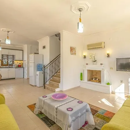 Villa 3 Bedroom With Large Pool Area And Top Floor Panoramic Views Kaş